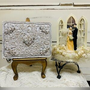 Elegant Wedding Guest Ceramic detail book